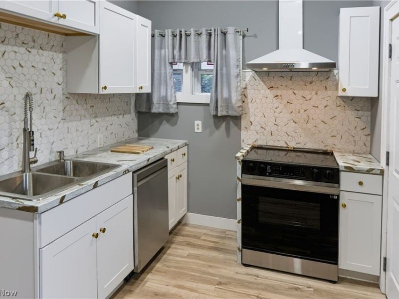 13513 Corby Road, Cleveland, OH 44120 Photo 5