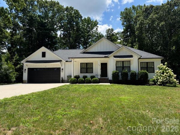 109 Logan Lane, Belmont, NC 28012