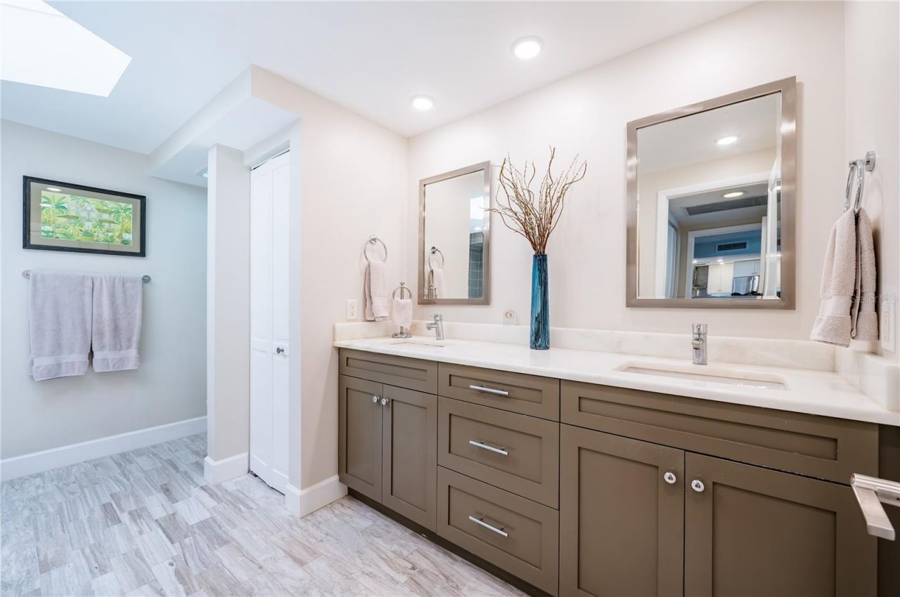 17940 Gulf Boulevard, Unit 18C, Redington Shores, FL 33708 Photo