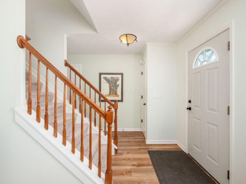 3469 Rosburg Drive, Columbus, OH 43228 Photo 4