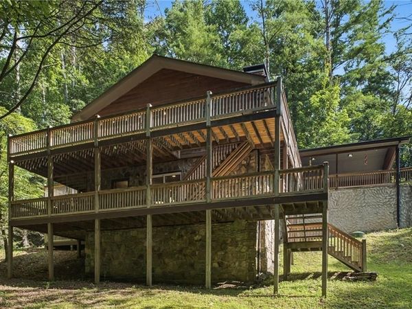 35 Laurel Ridge Drive, Ellijay, GA 30536