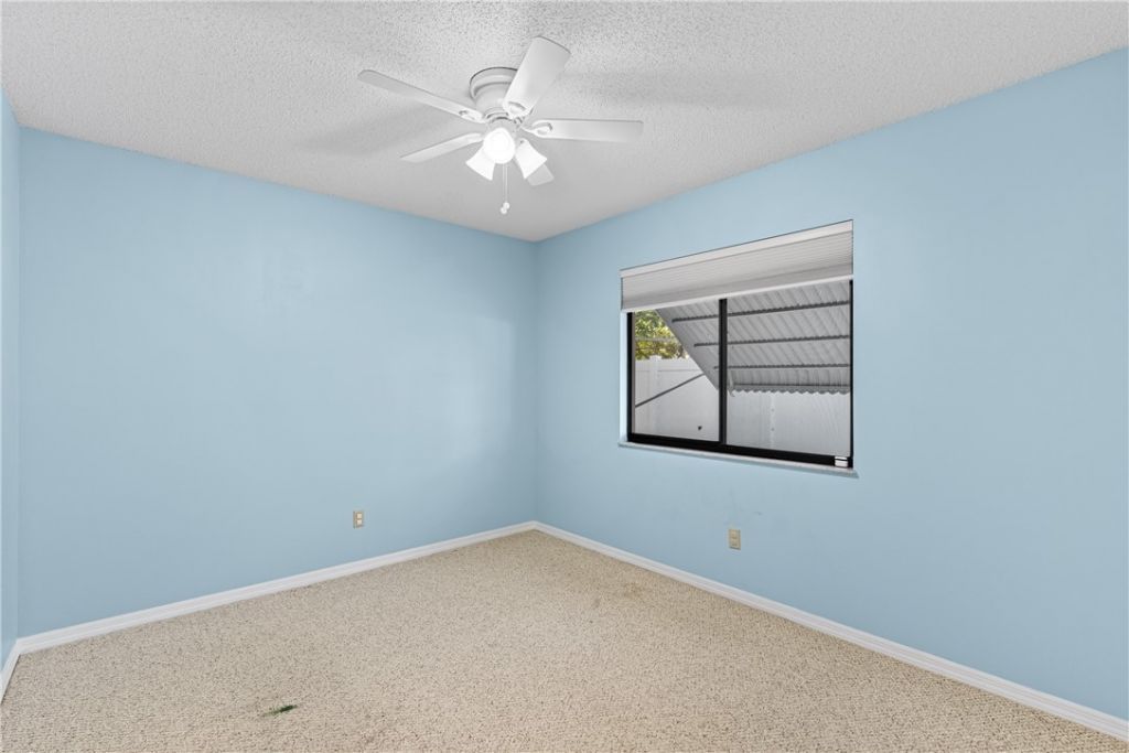 975 4th Lane, Vero Beach, FL 32962 Photo