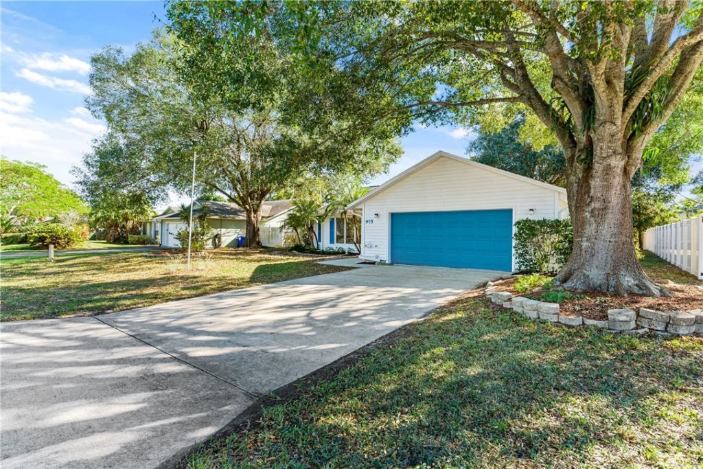 975 4th Lane, Vero Beach, FL 32962 Photo