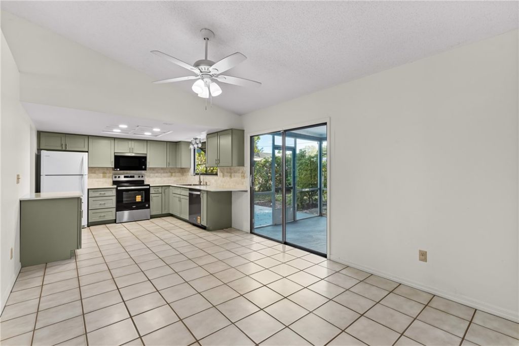 975 4th Lane, Vero Beach, FL 32962 Photo