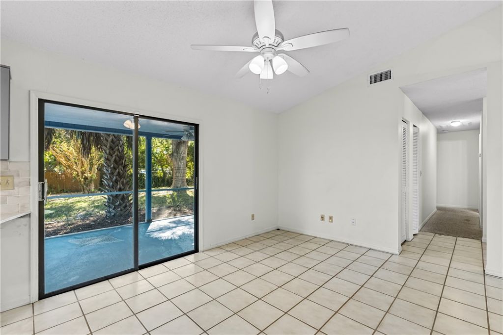 975 4th Lane, Vero Beach, FL 32962 Photo