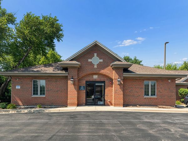 6705 Kingery Highway , Willowbrook, IL 60527