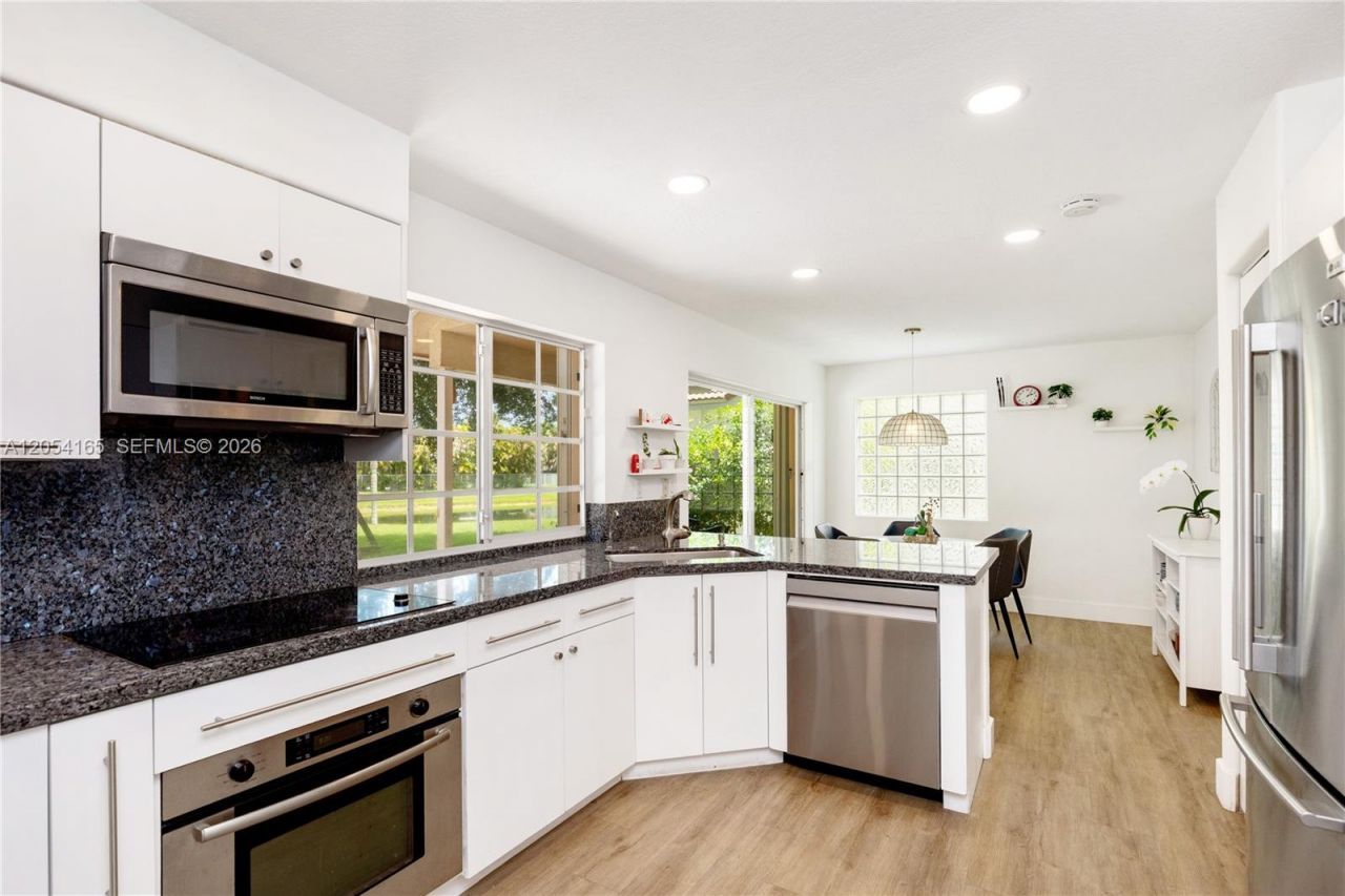524 Water Pt, Weston, FL 33326 Photo