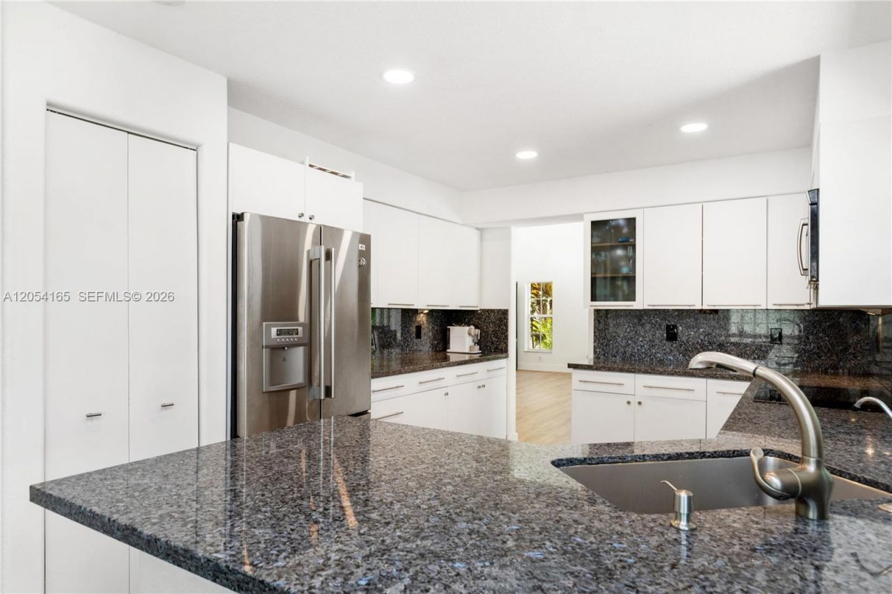524 Water Pt, Weston, FL 33326 Photo