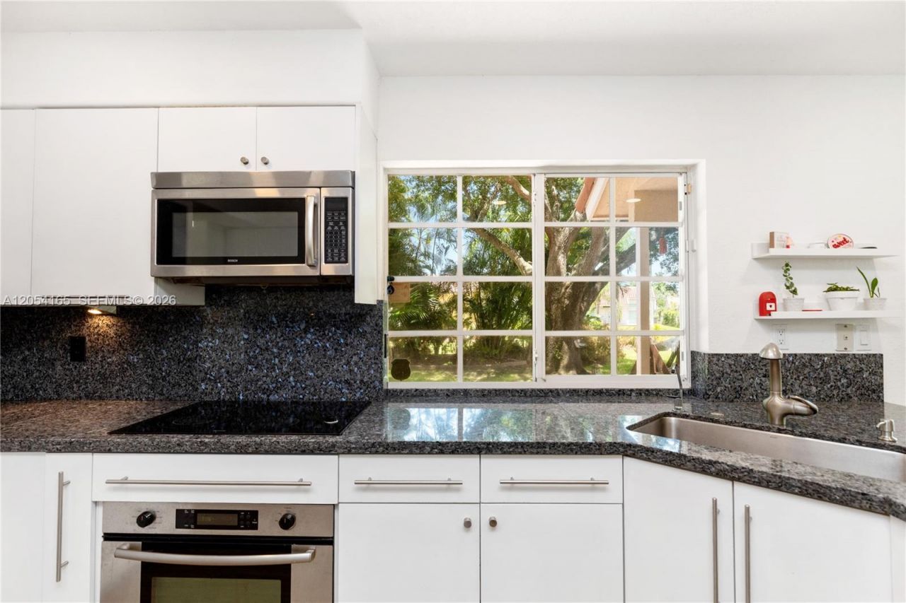524 Water Pt, Weston, FL 33326 Photo