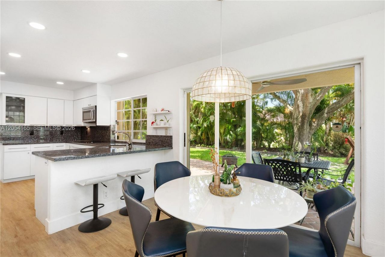 524 Water Pt, Weston, FL 33326 Photo