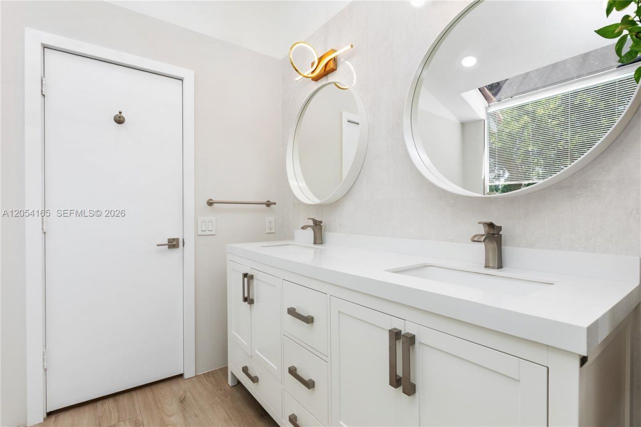 524 Water Pt, Weston, FL 33326 Photo