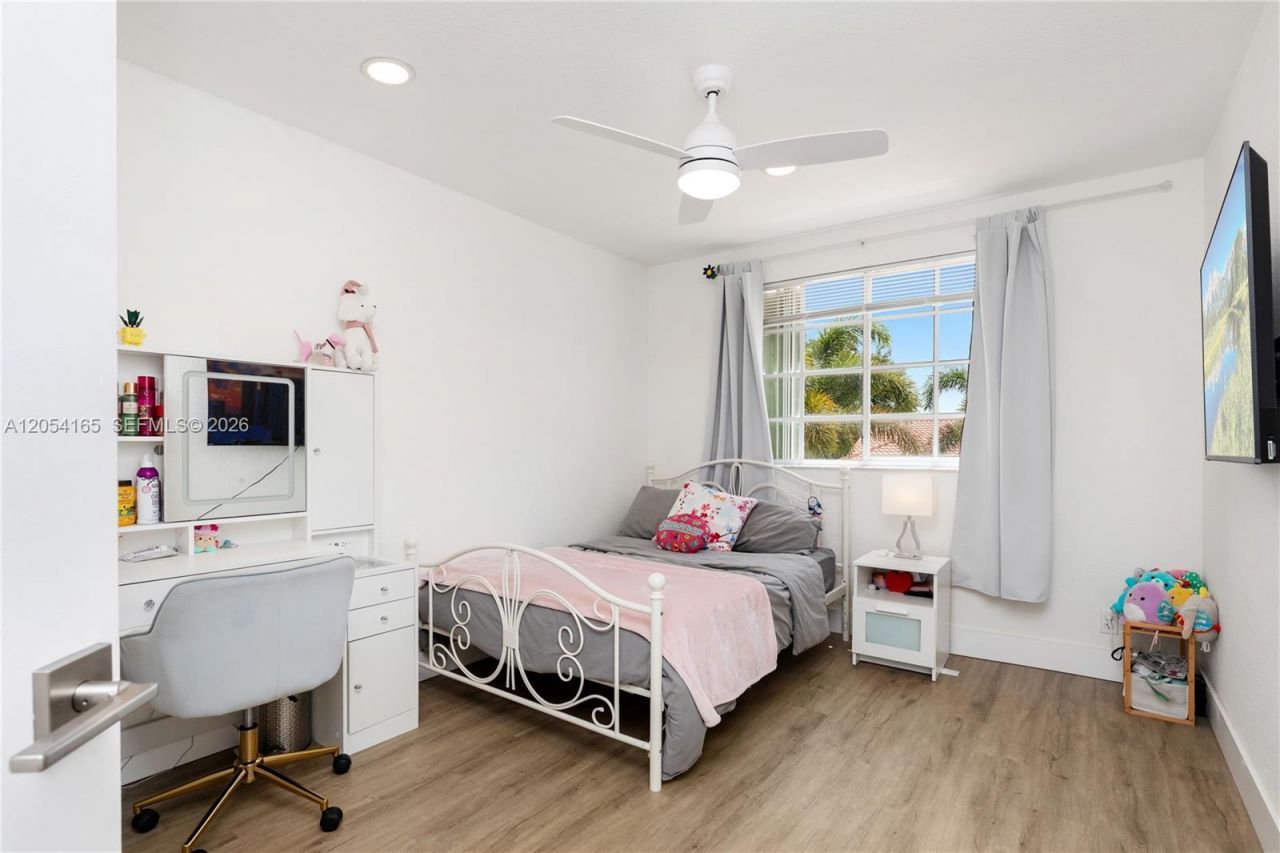 524 Water Pt, Weston, FL 33326 Photo