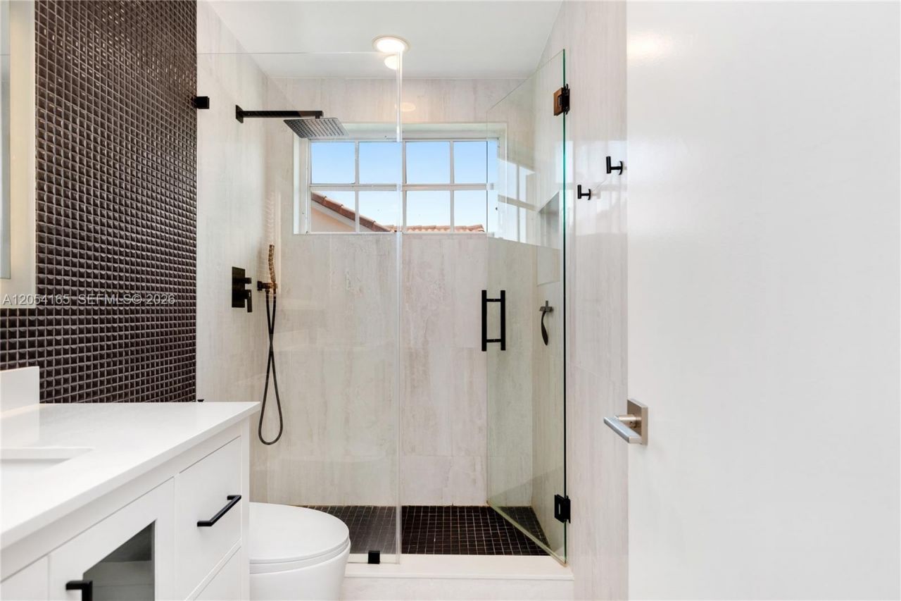 524 Water Pt, Weston, FL 33326 Photo