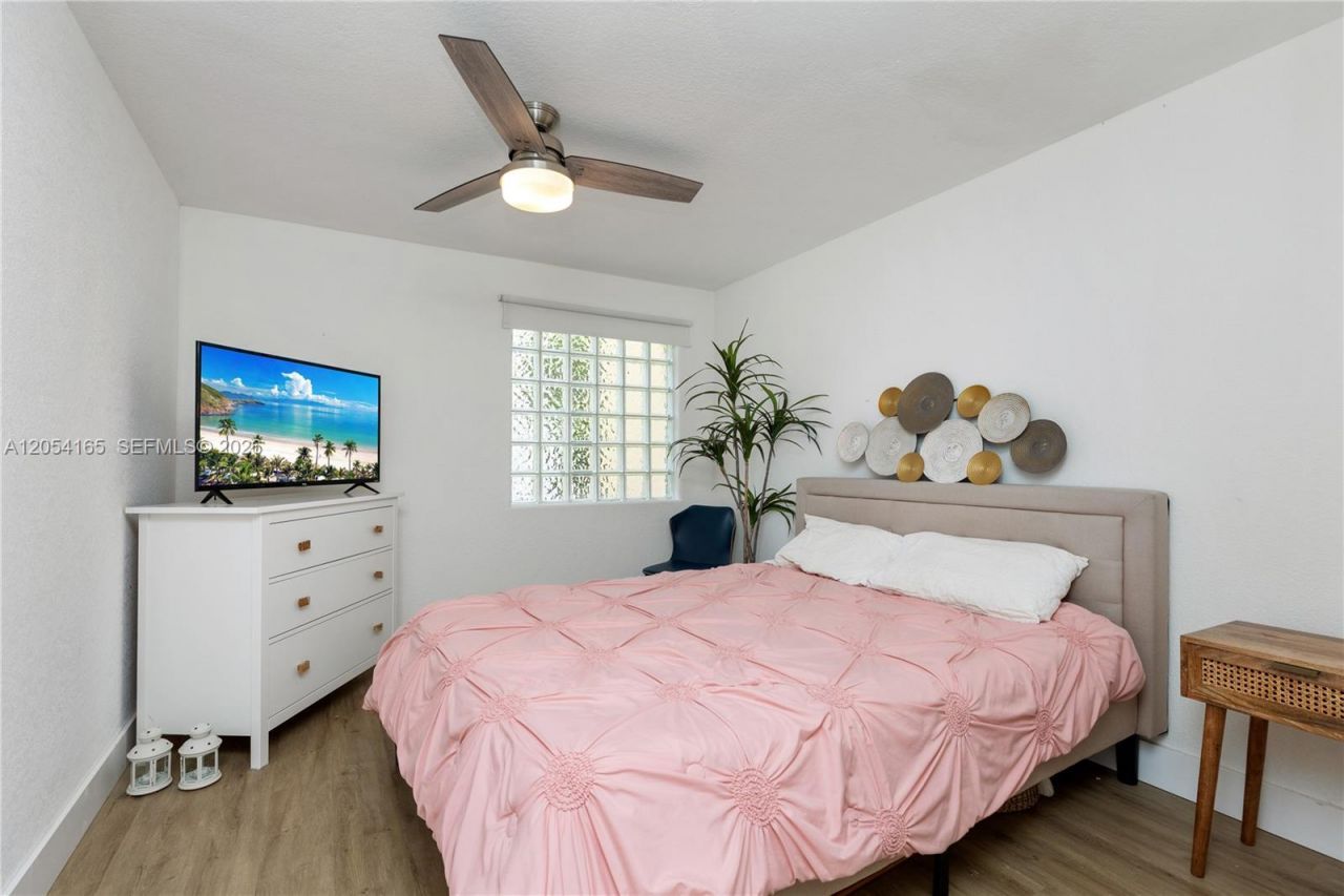 524 Water Pt, Weston, FL 33326 Photo