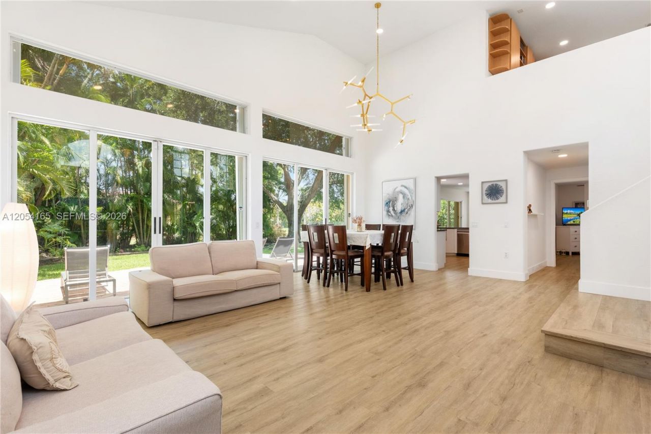 524 Water Pt , Weston, FL 33326 Photo