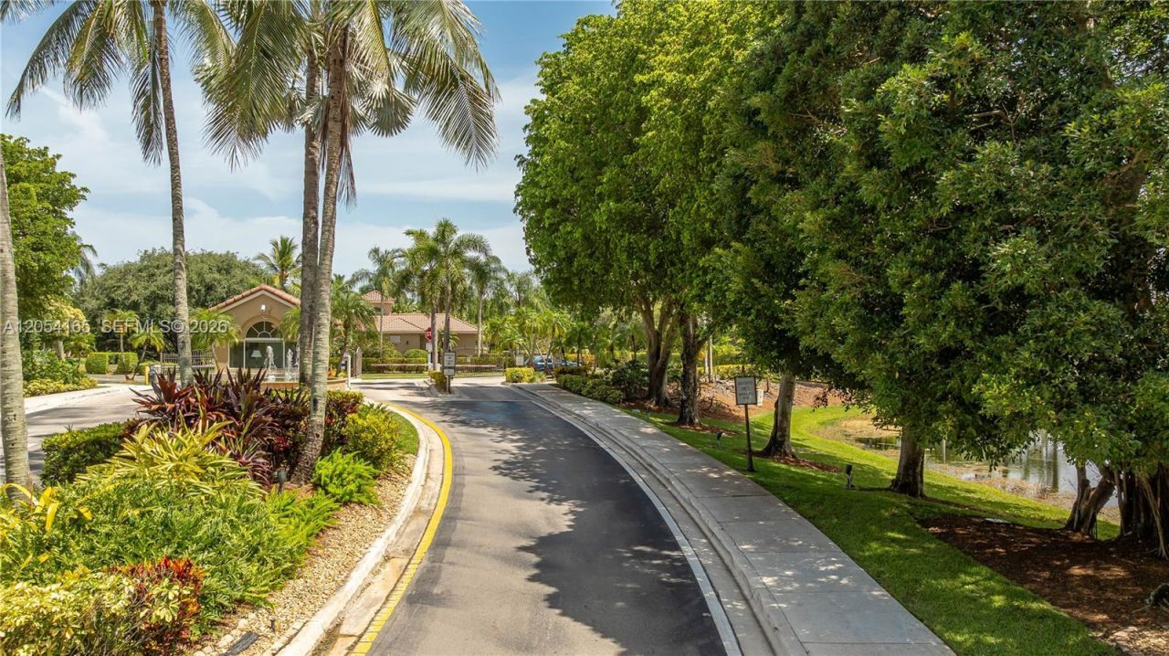 524 Water Pt, Weston, FL 33326 Photo