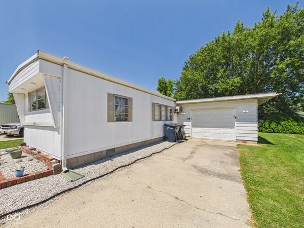 908 Washington Parkway , Elwood, IN 46036