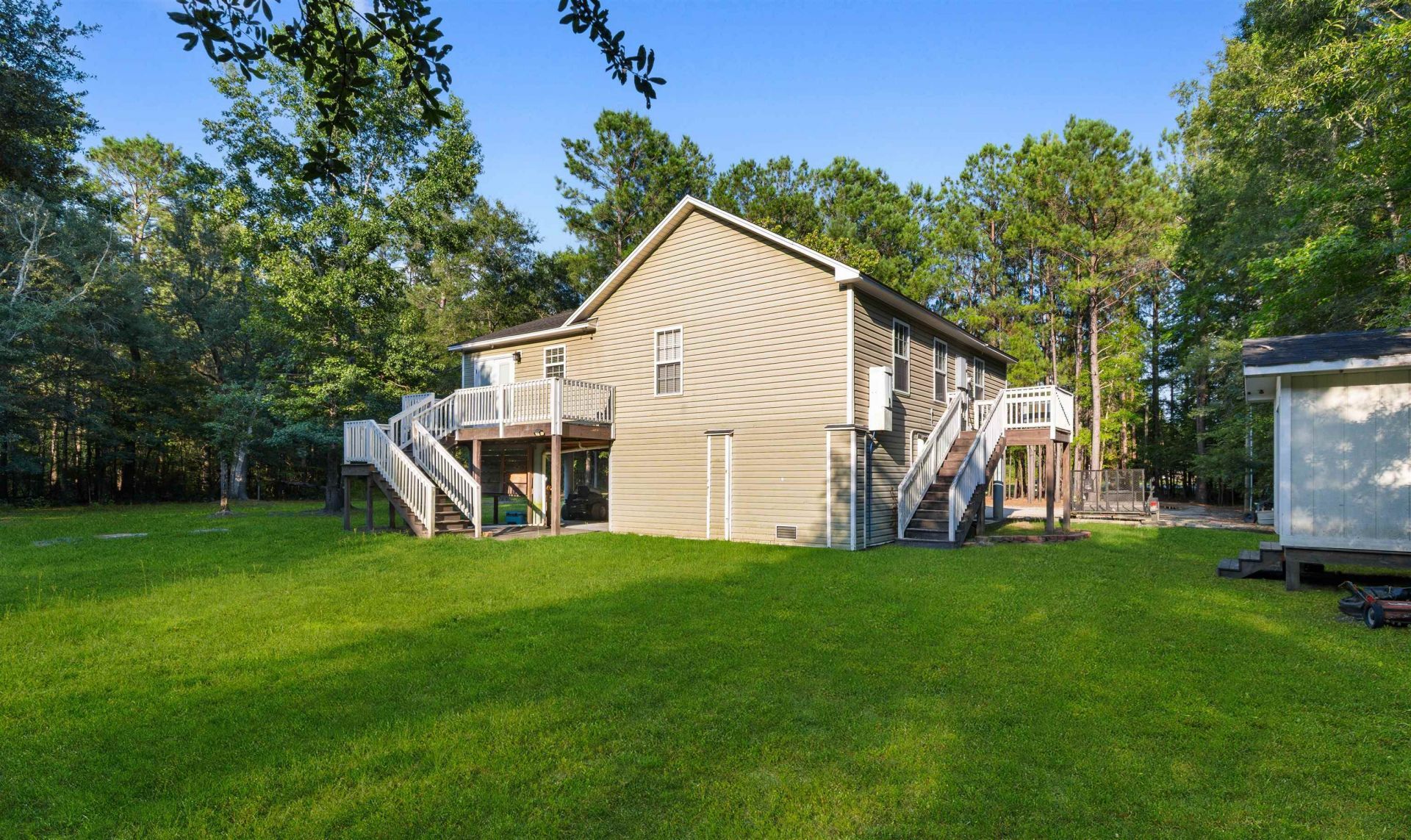 798 Redmond Ct. Photo 11