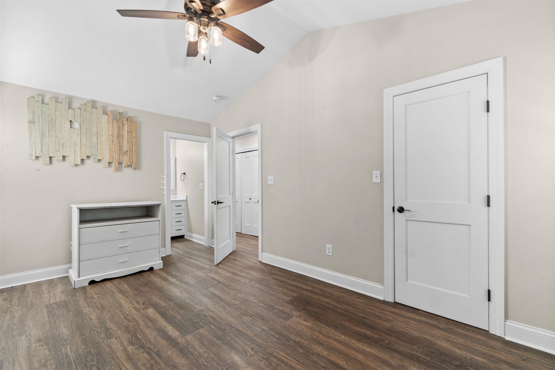 798 Redmond Ct. Photo 25