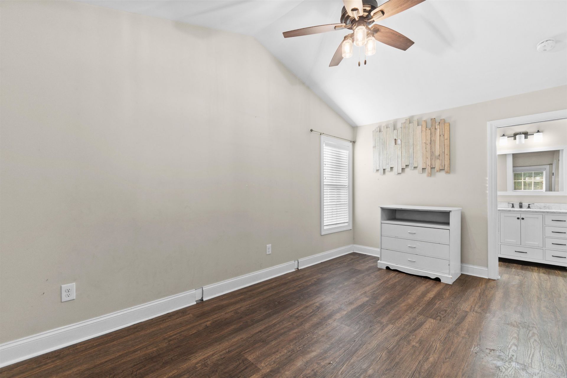 798 Redmond Ct. Photo 26