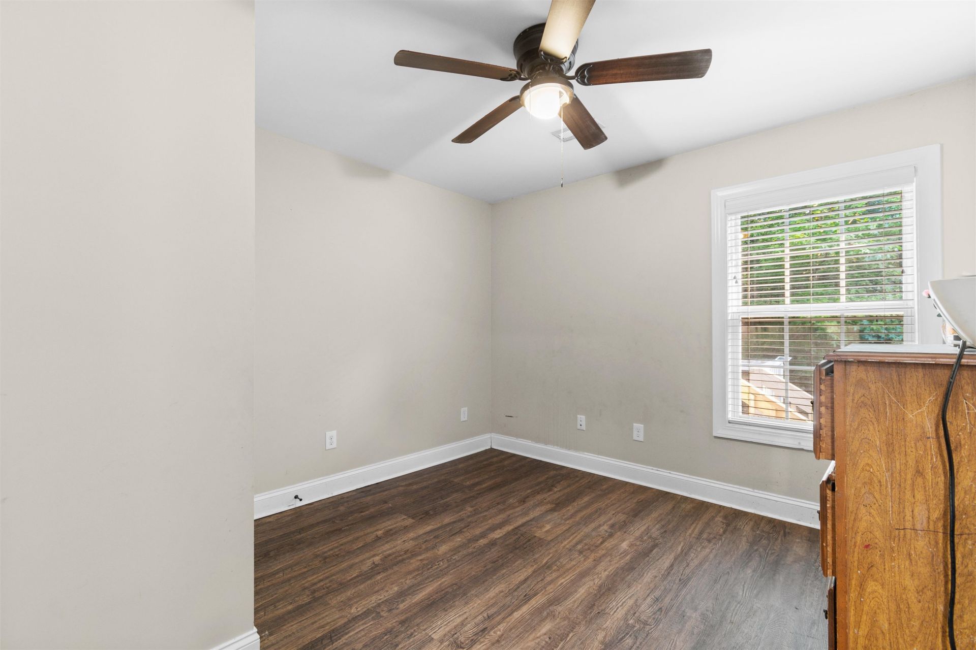 798 Redmond Ct. Photo 27
