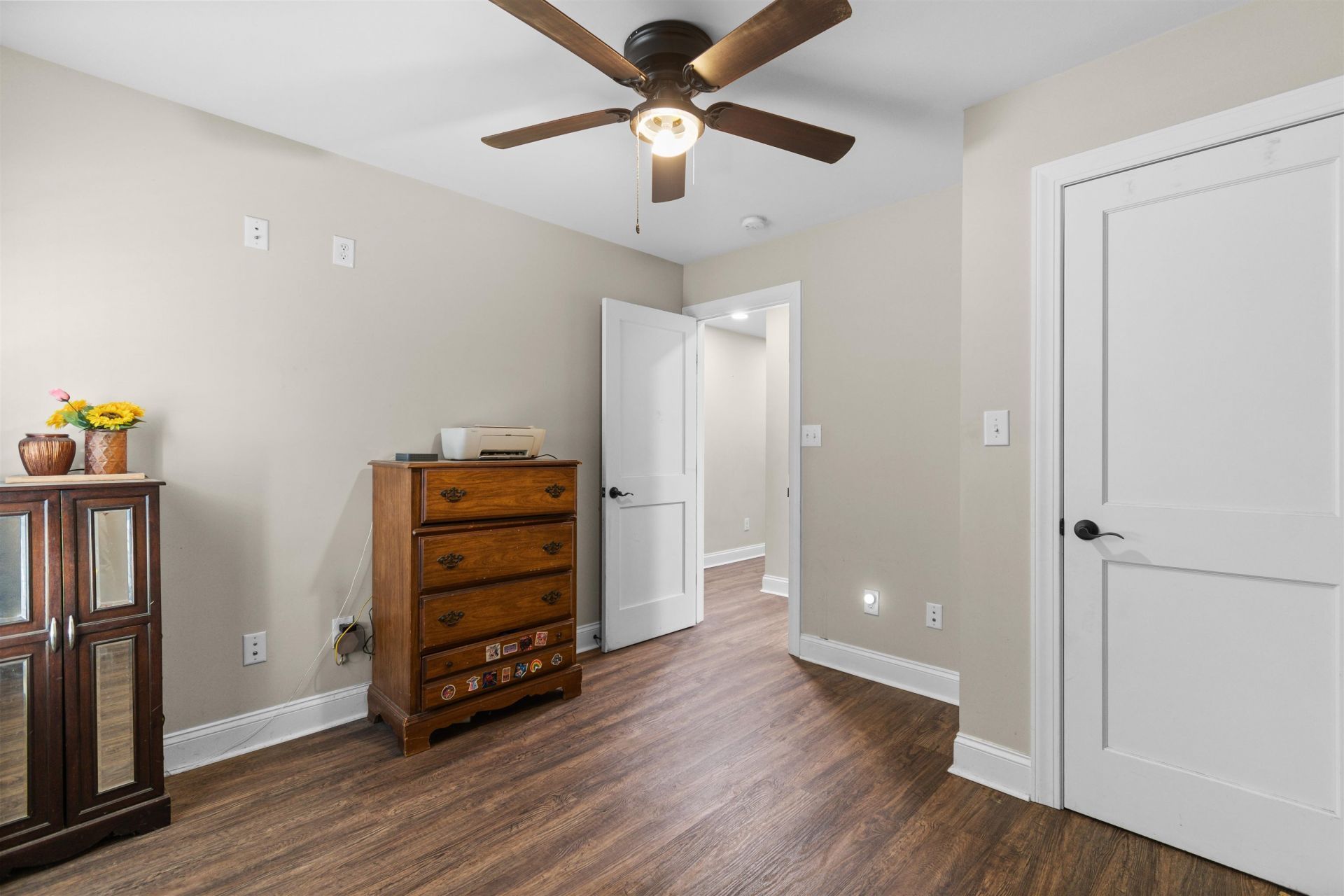 798 Redmond Ct. Photo 28