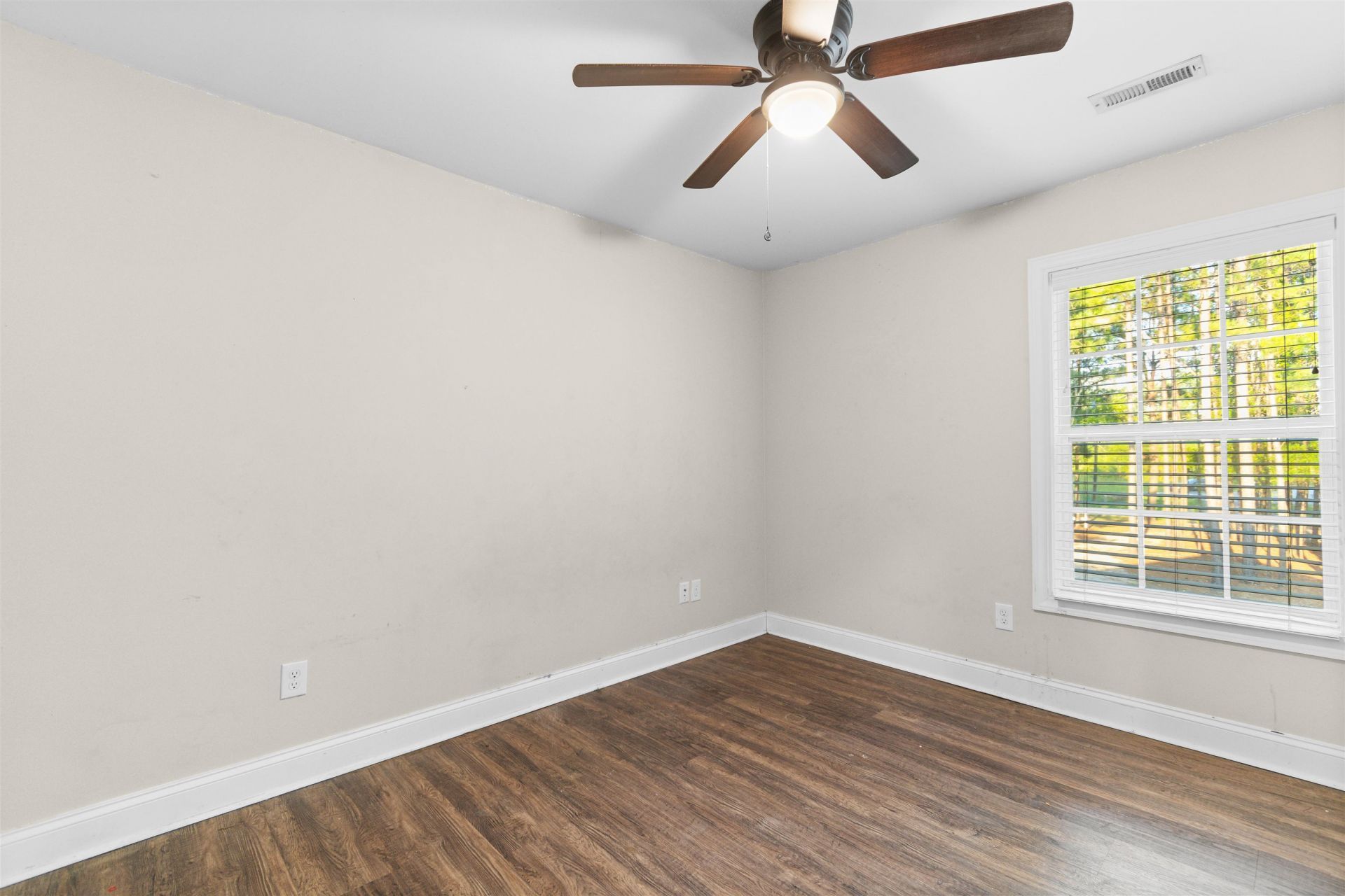 798 Redmond Ct. Photo 30