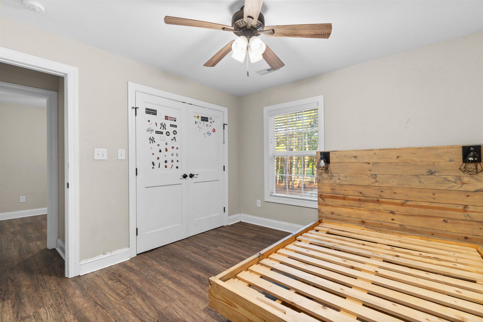 798 Redmond Ct. Photo 33