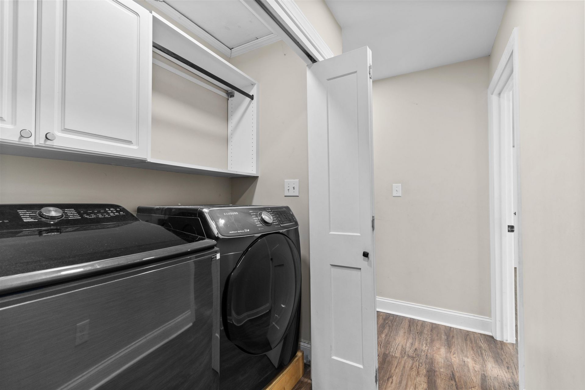 798 Redmond Ct. Photo 34