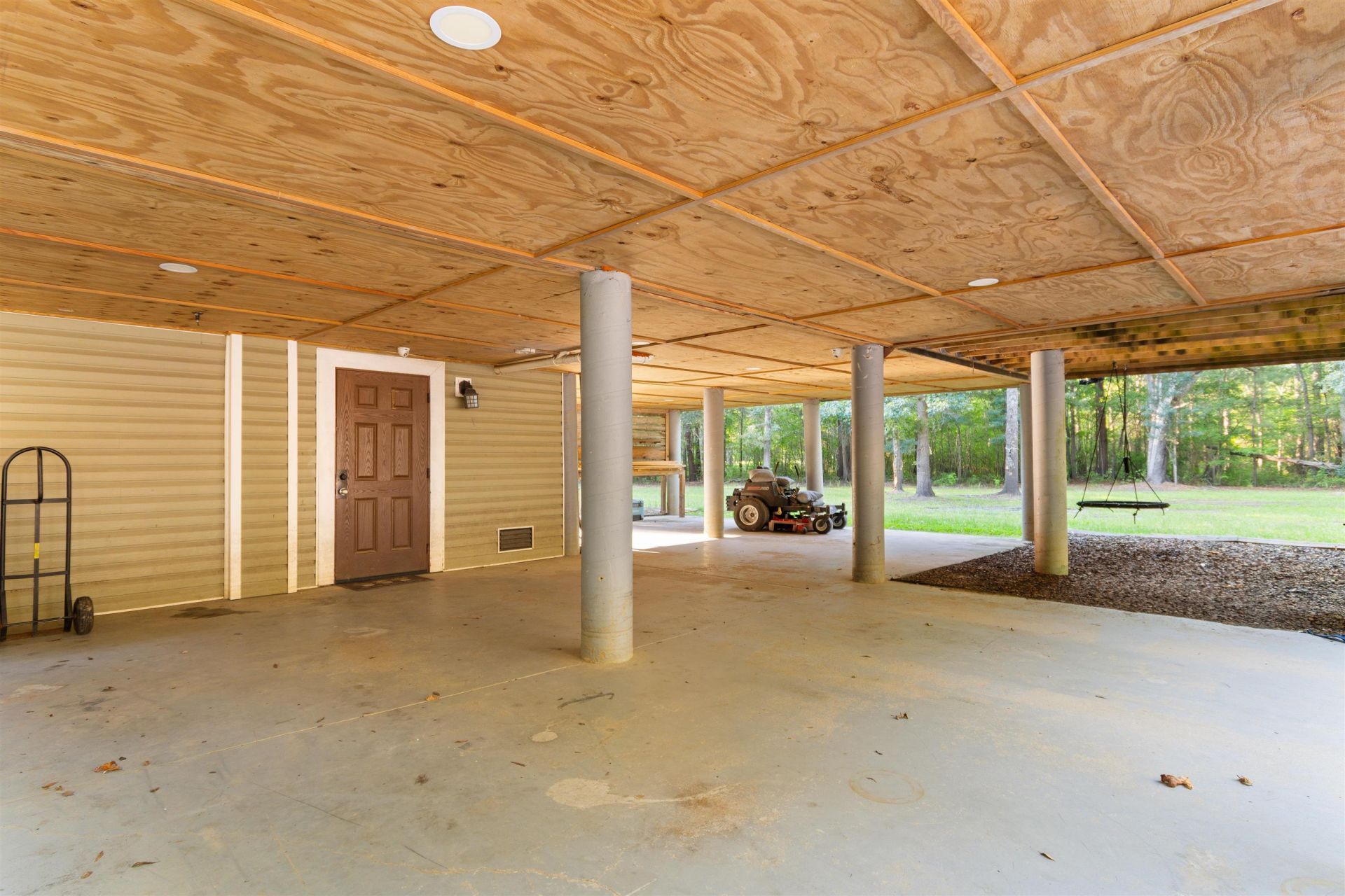 798 Redmond Ct. Photo 6