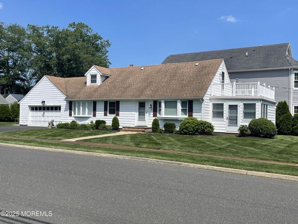 300 4th Avenue, Spring Lake, NJ 07762