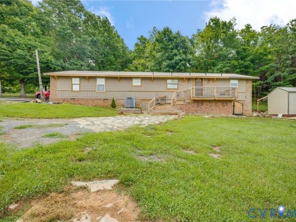 94 Courthouse Estates Drive , Castlewood, VA 24224