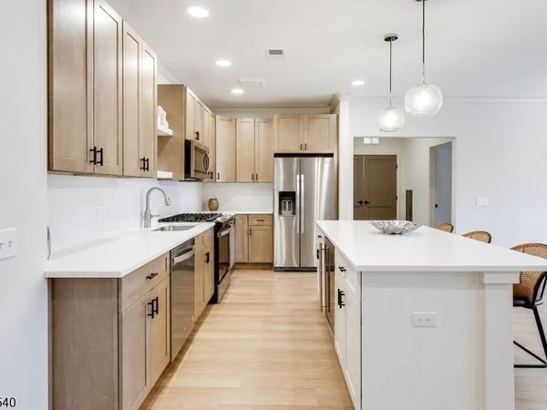 440 North Ave, Unit 3B, Westfield, NJ 07090