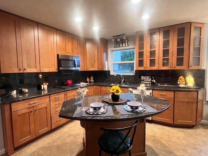 9126 Ellersly Drive , Lewis Center, OH 43035 Photo 4