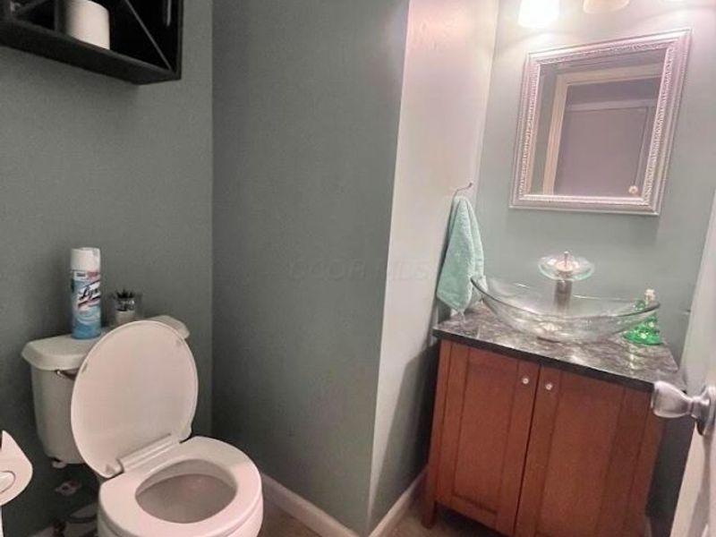 9126 Ellersly Drive , Lewis Center, OH 43035 Photo 8