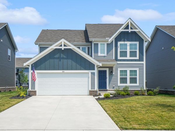 1034 Queen Bee Place, Grove City, OH 43123
