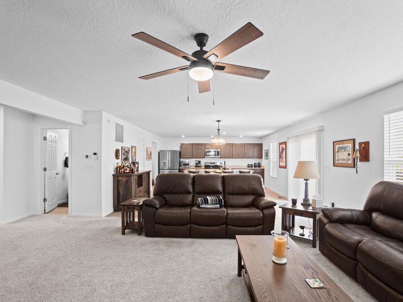 1034 Queen Bee Place, Grove City, OH 43123 Photo 18