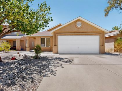 5816 Day Dreamer Road NW Albuquerque, NM 87114