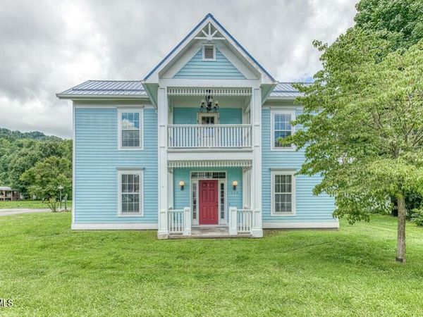 216 Main Street, Roan Mountain, TN 37687