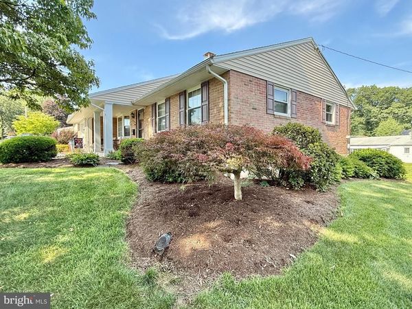 3 CHERRYWOOD ROAD, READING, PA 19610