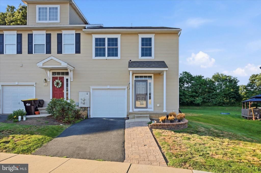 72 SUGAR MAPLE ROAD, BARTO, PA 19504