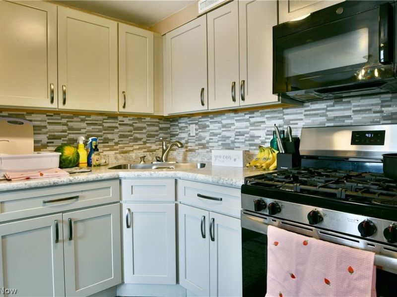 3238 Youngstown Road SE, Warren, OH 44484 Photo 31