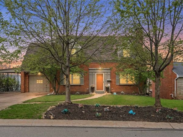 1152 Pinewood Dr , Pittsburgh, PA 15243
