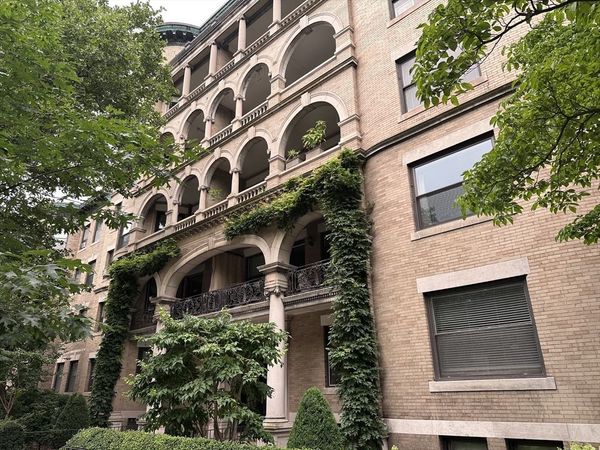 1080 Beacon, Unit 3C, Brookline, MA 02446