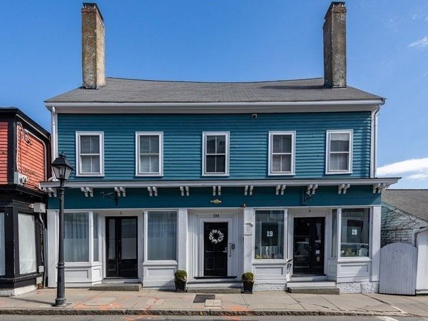 134 Washington St, Unit 7, Marblehead, MA 01945