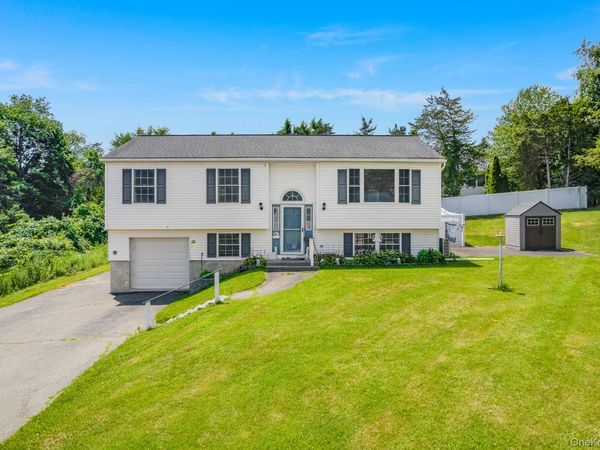6 Hemlock Lane , Wingdale, NY 12594