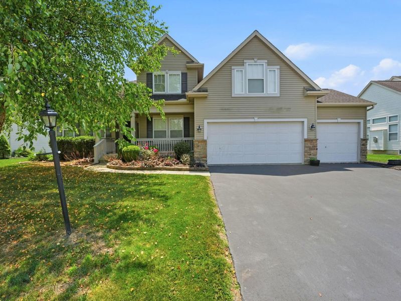 398 Shawnee Loop S, Pataskala, OH 43062 Photo 1