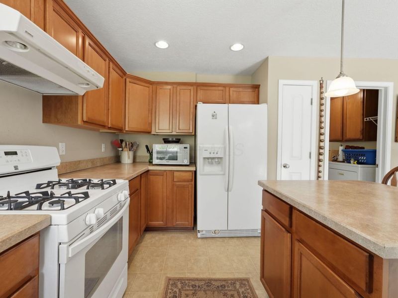 398 Shawnee Loop S, Pataskala, OH 43062 Photo 16