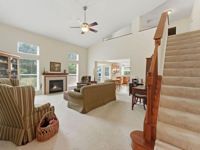 398 Shawnee Loop S, Pataskala, OH 43062 Photo 4