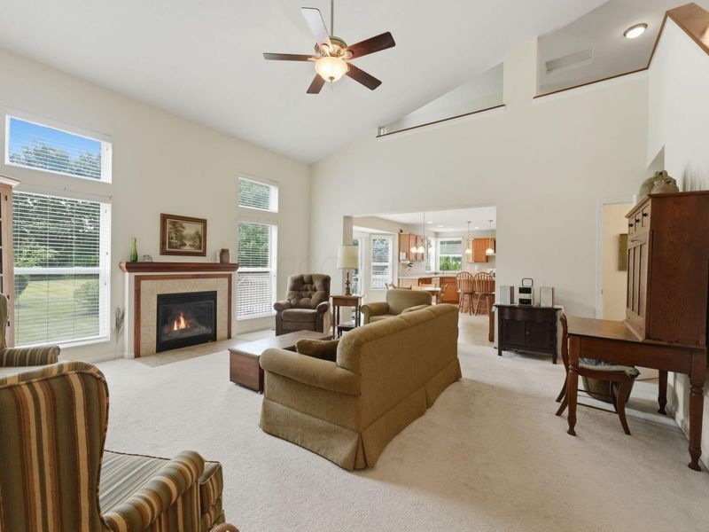 398 Shawnee Loop S, Pataskala, OH 43062 Photo 5